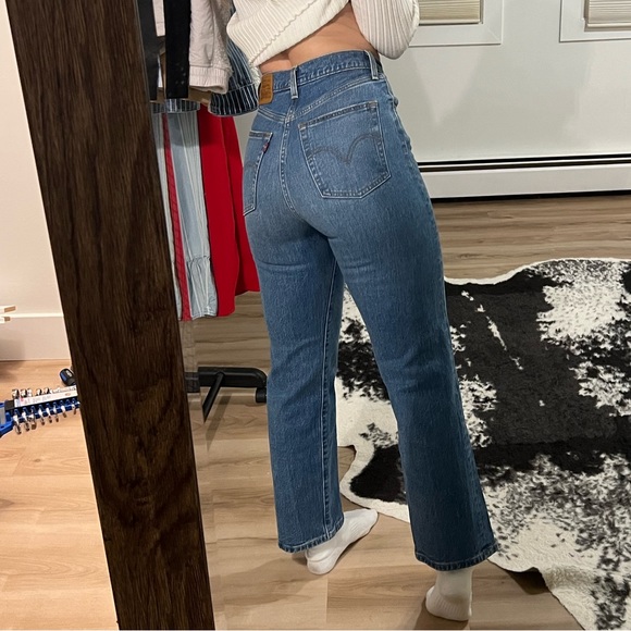 Levi’s Ribcage Straight Cut - Picture 2 of 8